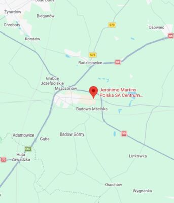 Widok mapy z zaznaczeniem centrum dystrybucyjnego Biedronki w Mszczonowie.