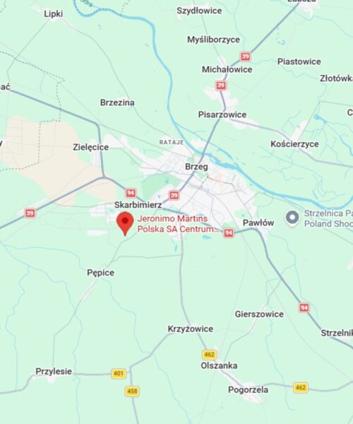 Widok mapy z zaznaczeniem centrum dystrybucyjnego Biedronki w Brzegu.