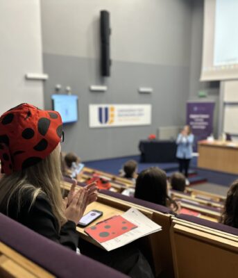 Sala wykładowa ze studentami