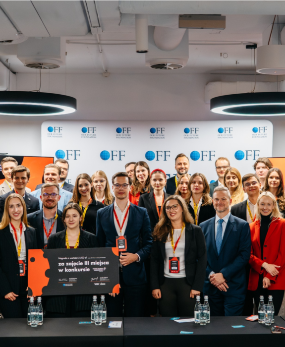 Uczestnicy gali finałowej konkursu Young Talents 4 Biedronka 2025.